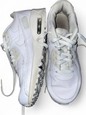 Nike Men's White Leather Air Cushion Sneakers